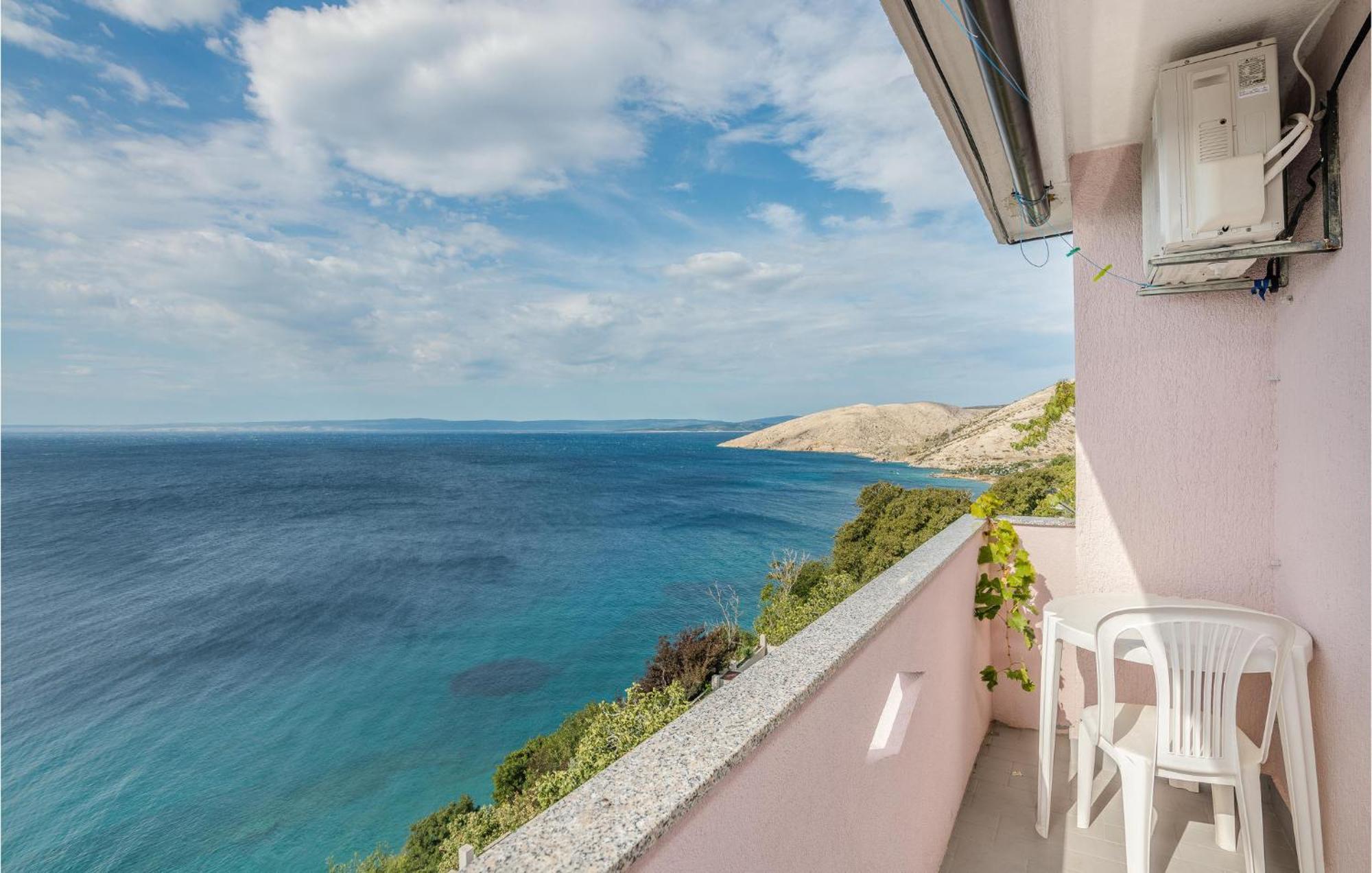 Awesome Apartment In Stara Baska 1 With Kitchen Eksteriør billede
