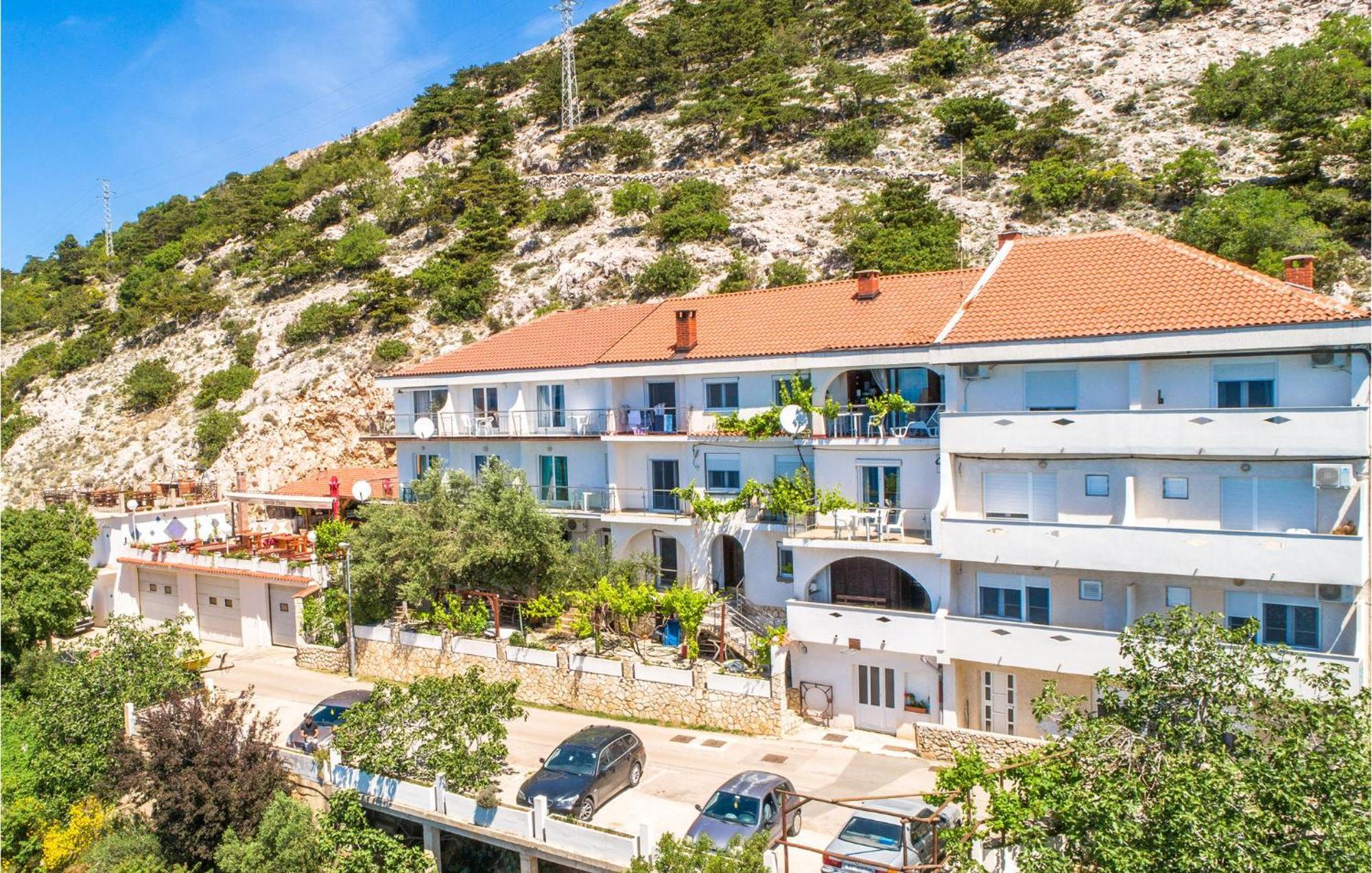 Awesome Apartment In Stara Baska 1 With Kitchen Eksteriør billede